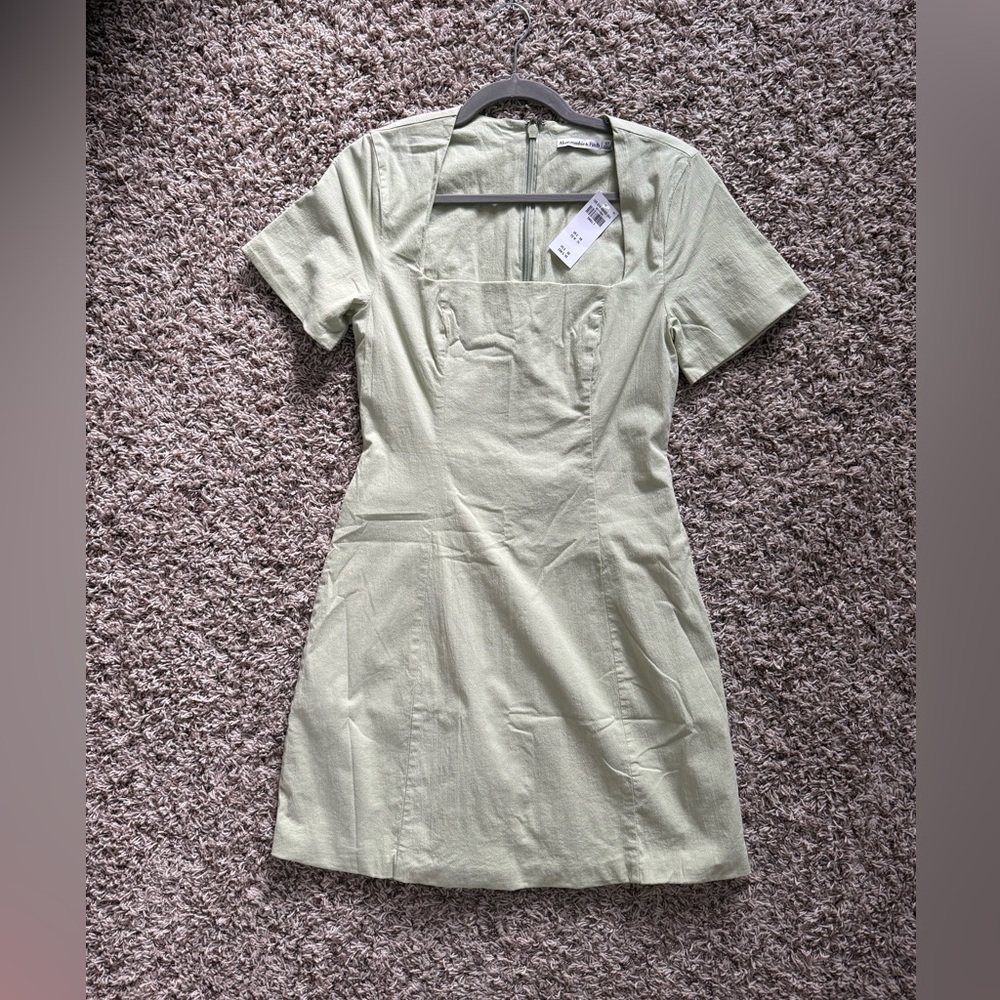 NWT Abercrombie Short-sleeve Stretch Mini Dress - Picture 4 of 6